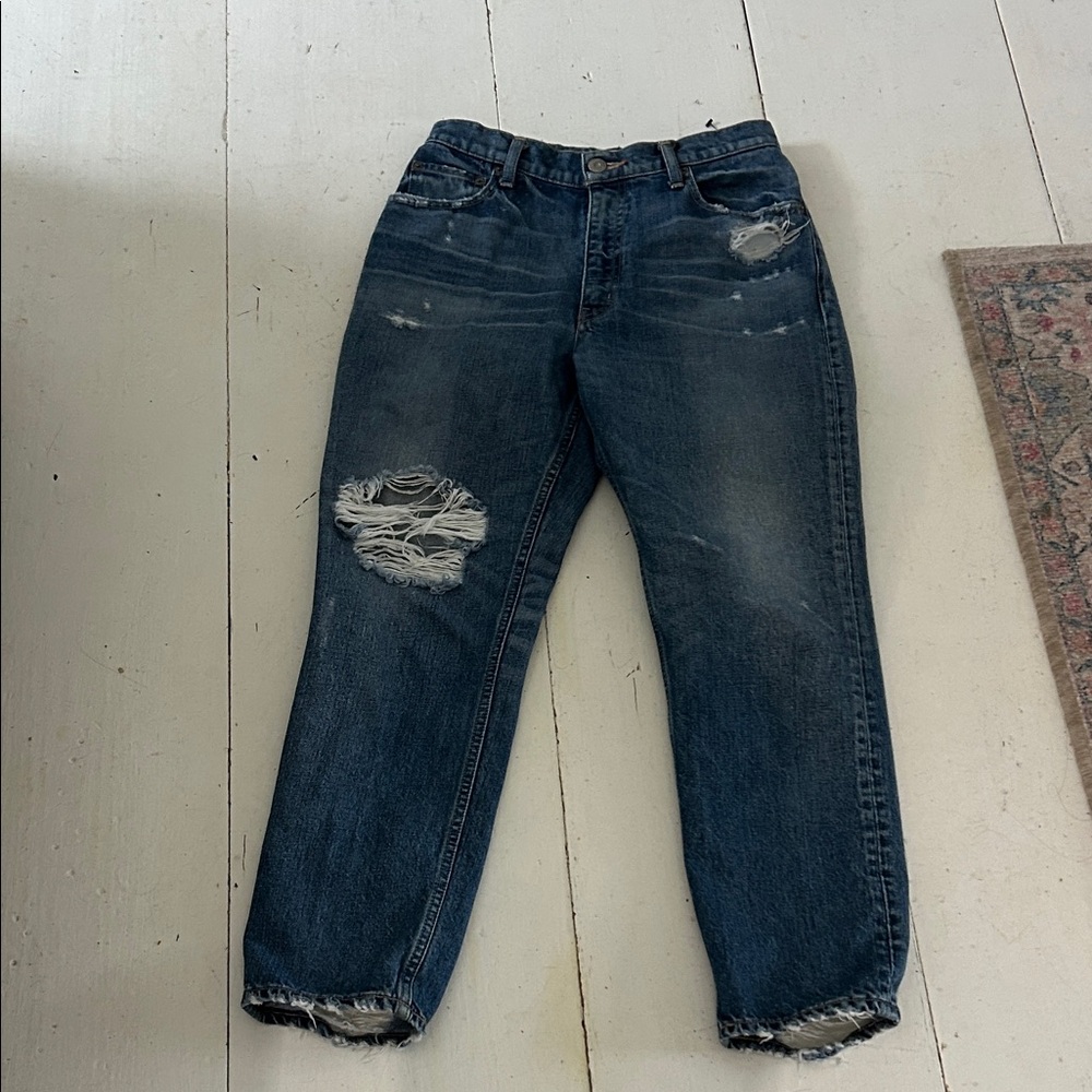 Moussy Vintage sz 29 women’s Distressed Blue Jeans